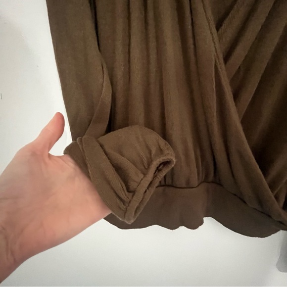 Banana Republic - Olive Green Top - Picture 3 of 5